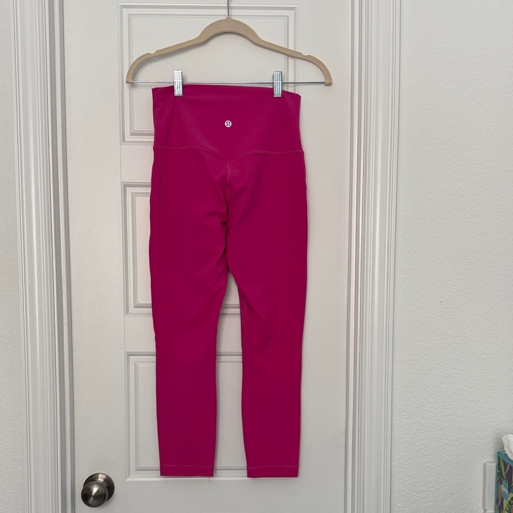 LULULEMON Pink Leggings. EUC sz 6 Athleisure Athletic Cozy Preppy Casual
